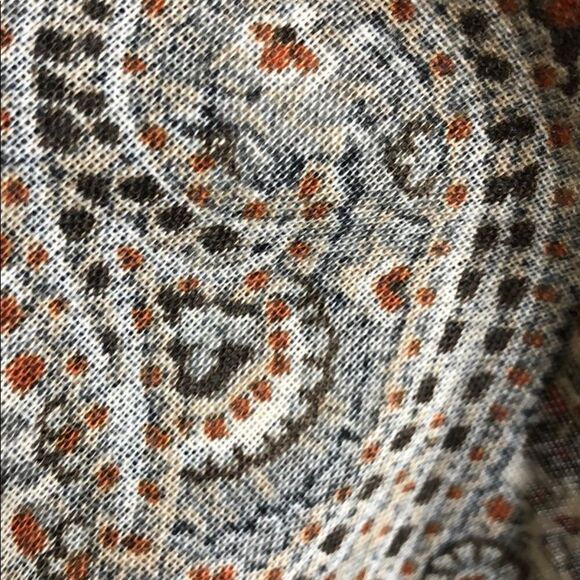 Very large triangle vintage shawl or wrap - Picture 5 of 5